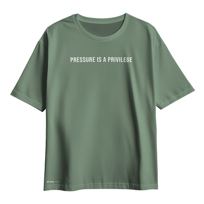 Playera oversize Cbum Pressure is a privilege vintage